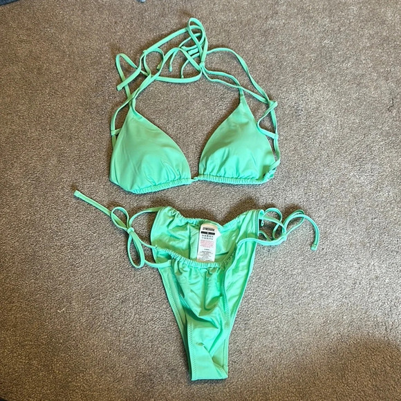 Gymshark Bikini NWOT M - Picture 1 of 4
